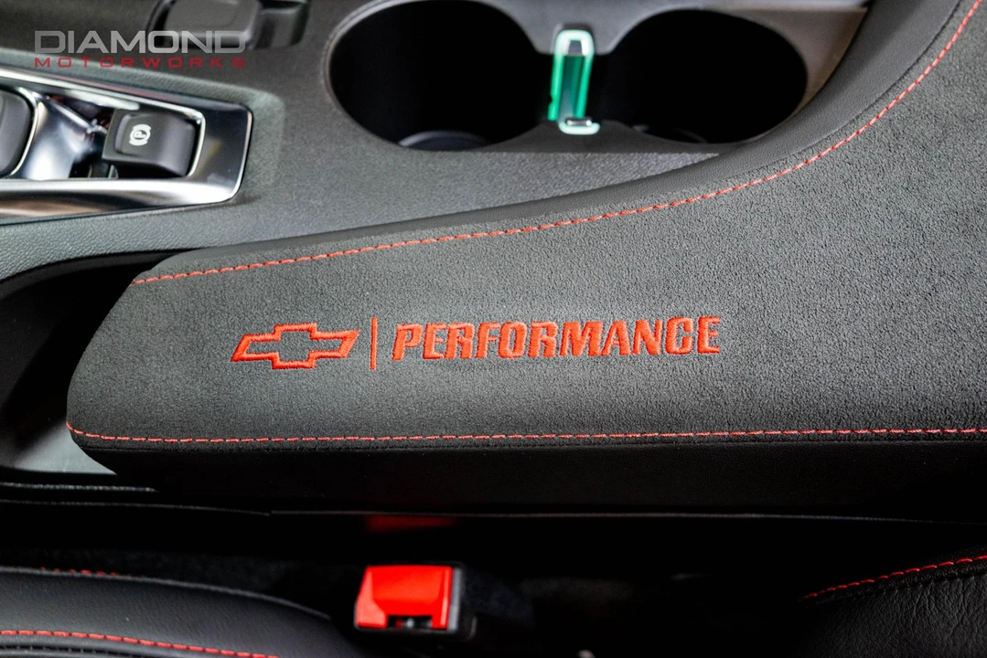 2021 Chevrolet Camaro ZL1 6th Gen - Image 19 of 27