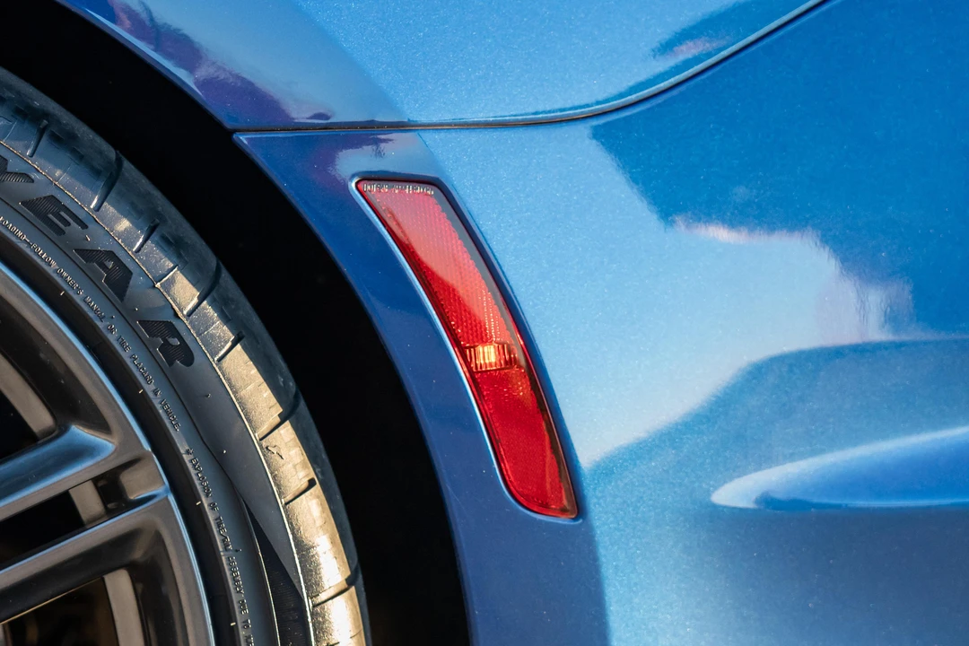 2021 Chevrolet Camaro ZL1 6th Gen - Image 26 of 31