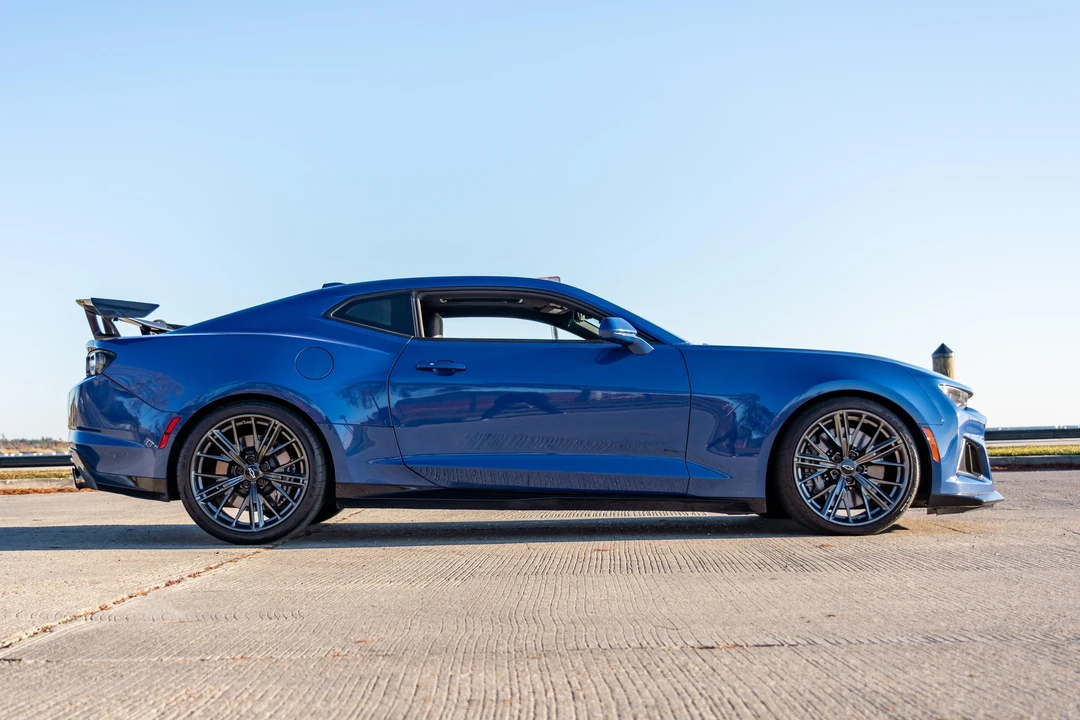 2021 Chevrolet Camaro ZL1 6th Gen - Image 7 of 31