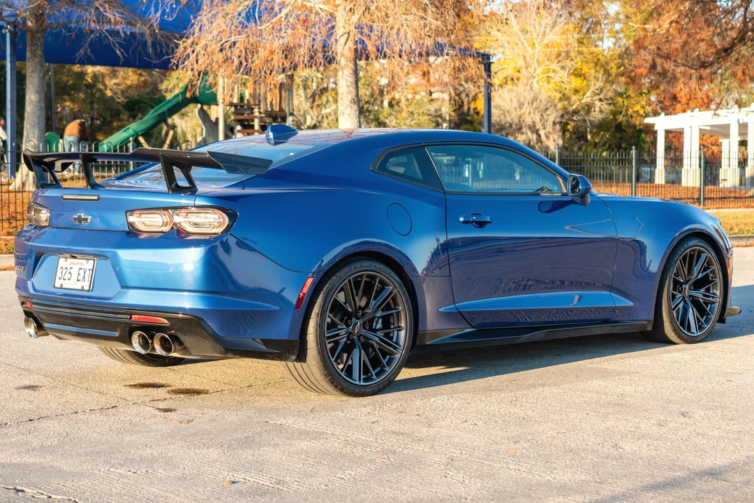 2021 Chevrolet Camaro ZL1 6th Gen - Image 4 of 31