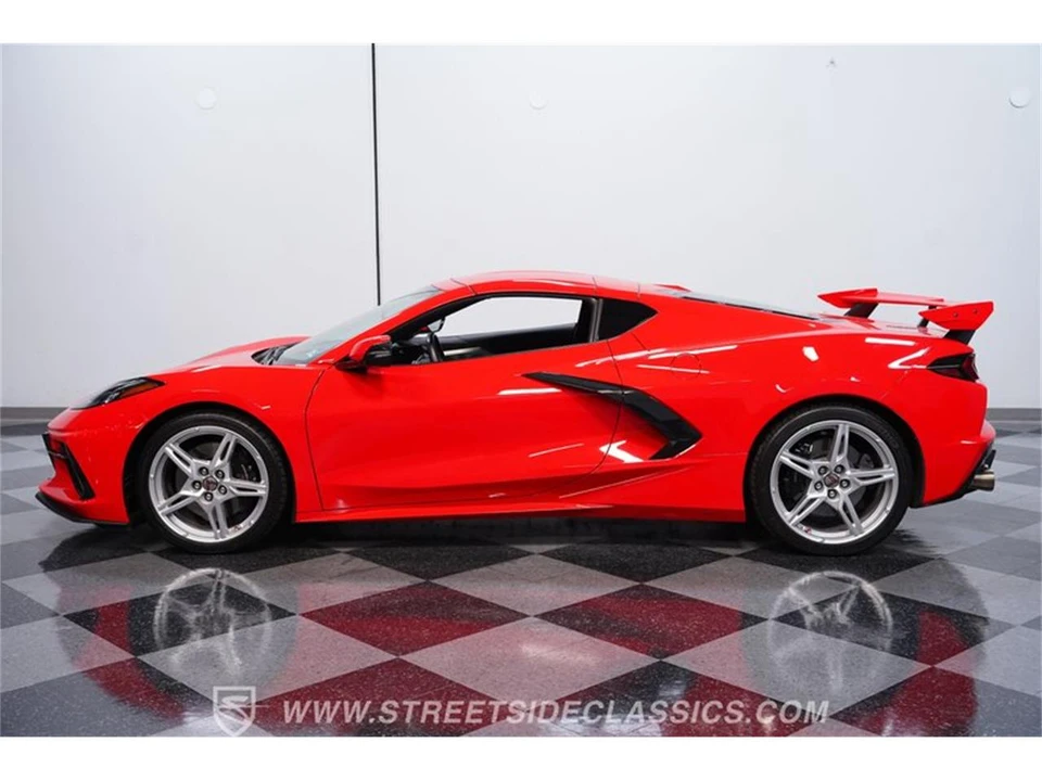 2021 Chevrolet Corvette C8 - Image 2 of 31