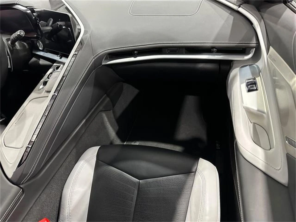 2021 Chevrolet Corvette C8 - Image 15 of 30