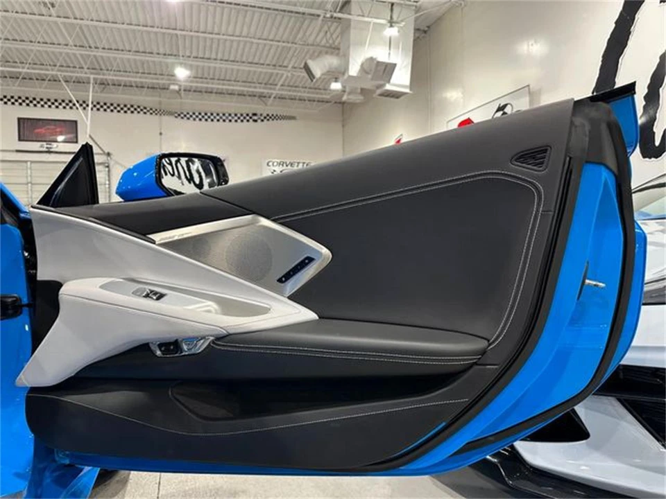 2021 Chevrolet Corvette C8 - Image 17 of 30