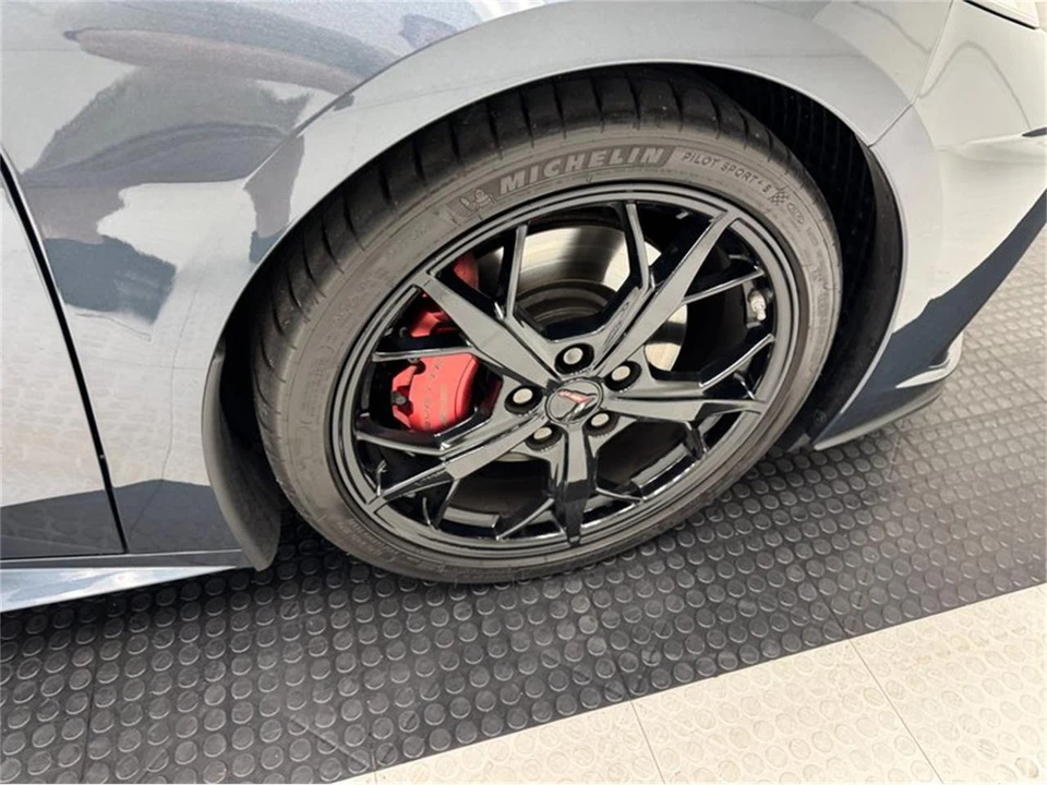 2021 Chevrolet Corvette C8 - Image 27 of 31