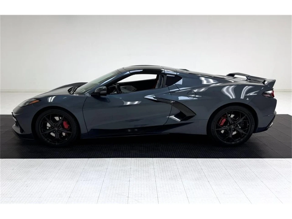2021 Chevrolet Corvette C8 - Image 3 of 31