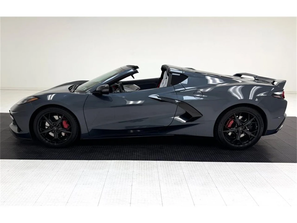 2021 Chevrolet Corvette C8 - Image 4 of 31