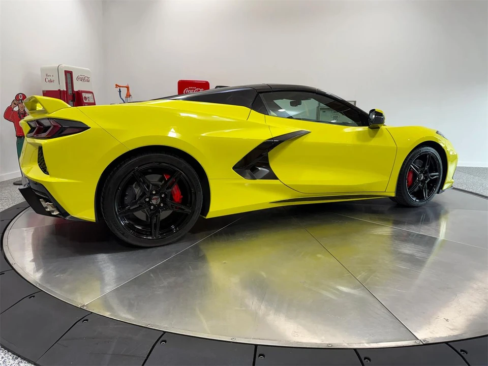 2021 Chevrolet Corvette C8 - Image 17 of 31