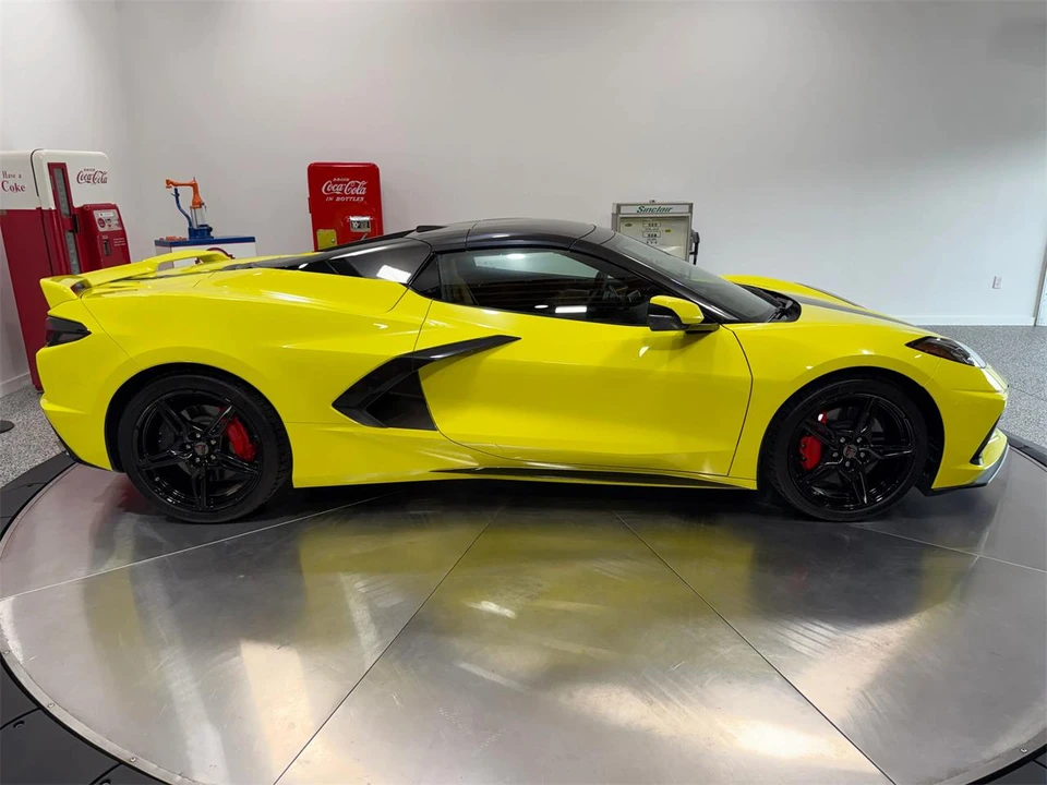 2021 Chevrolet Corvette C8 - Image 18 of 31