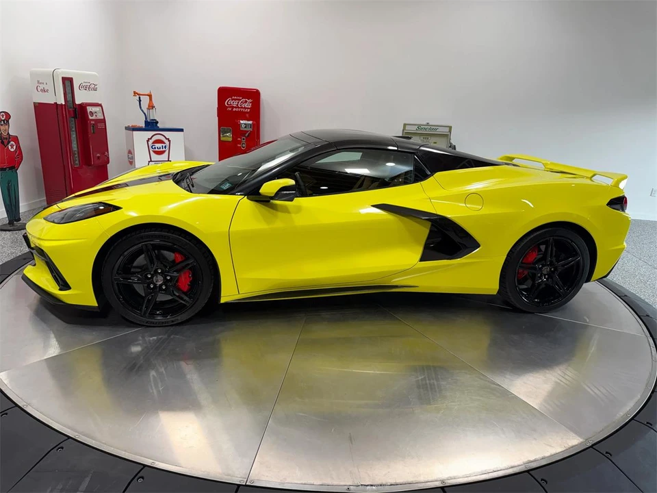 2021 Chevrolet Corvette C8 - Image 8 of 31