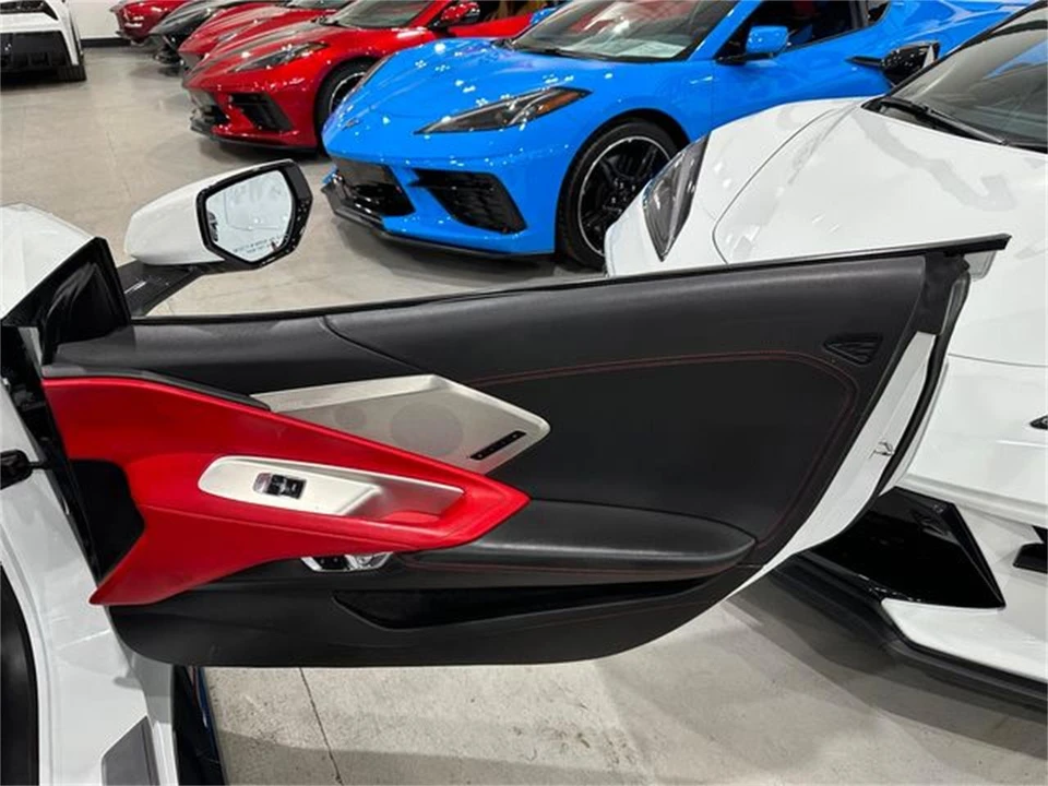 2021 Chevrolet Corvette C8 - Image 17 of 30