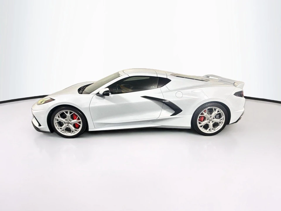 2021 Chevrolet Corvette C8 - Image 2 of 31