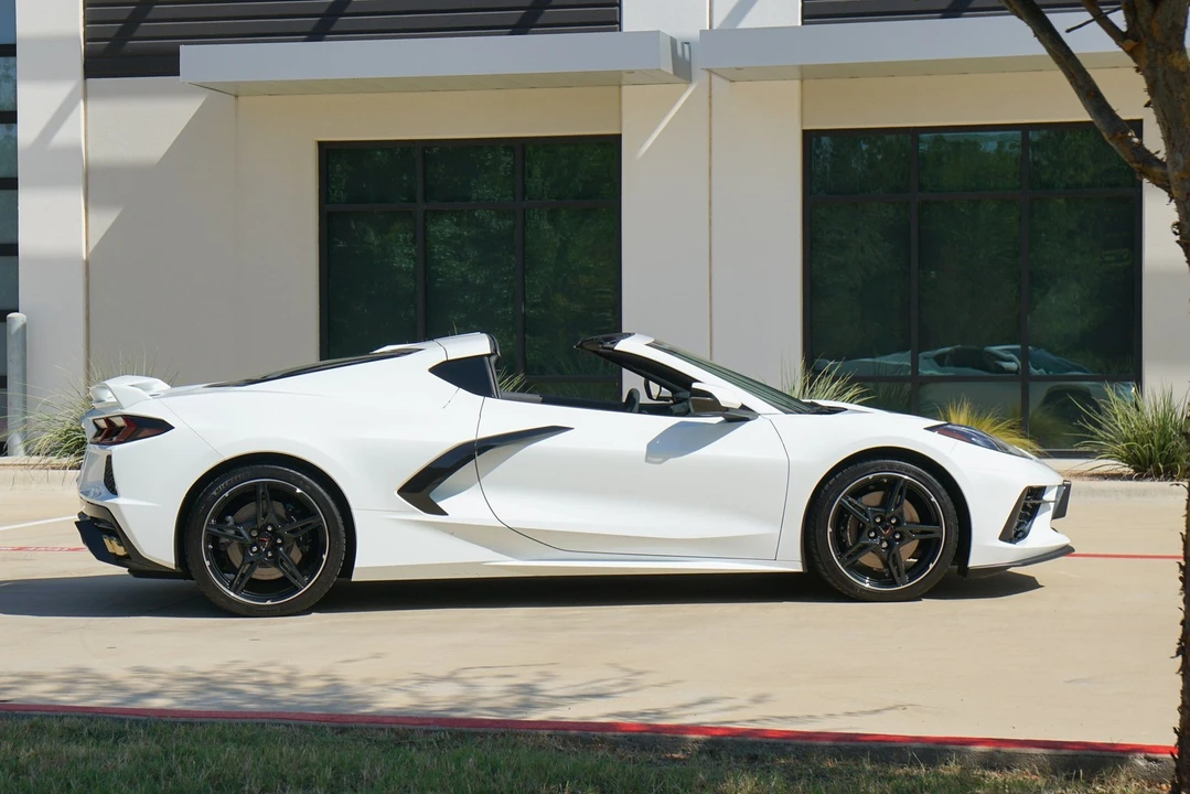 2021 Chevrolet Corvette C8 - Image 10 of 31