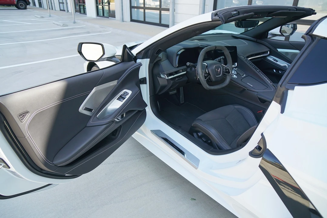 2021 Chevrolet Corvette C8 - Image 14 of 31