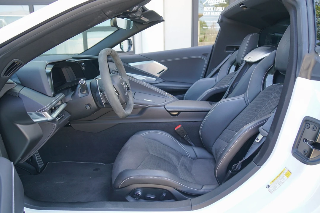 2021 Chevrolet Corvette C8 - Image 4 of 31