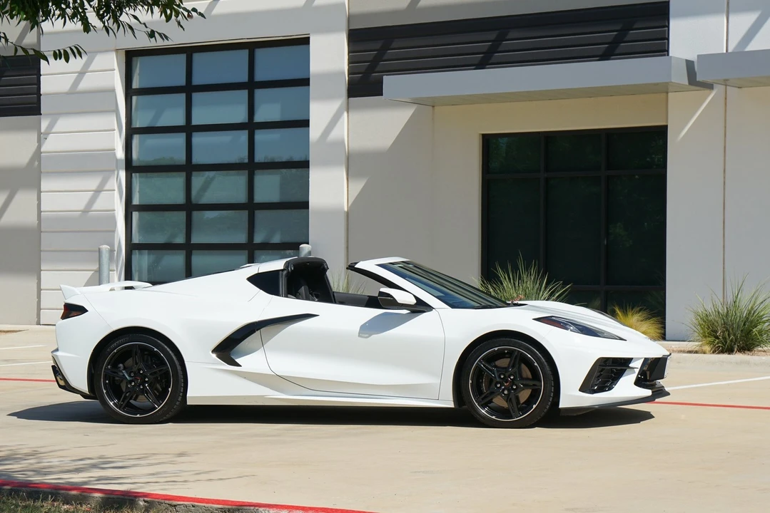 2021 Chevrolet Corvette C8 - Image 11 of 31