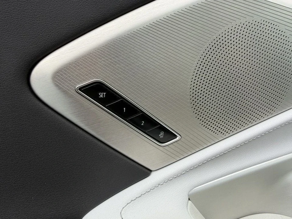 2021 Chevrolet Corvette C8 - Image 18 of 31