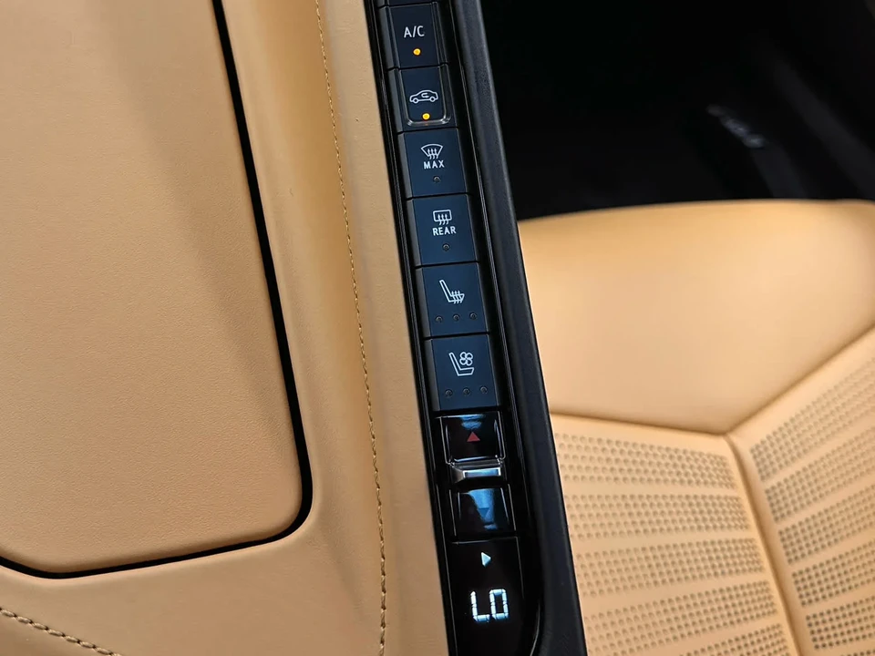 2021 Chevrolet Corvette C8 - Image 23 of 31