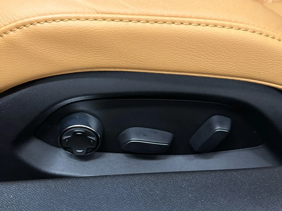 2021 Chevrolet Corvette C8 - Image 12 of 31