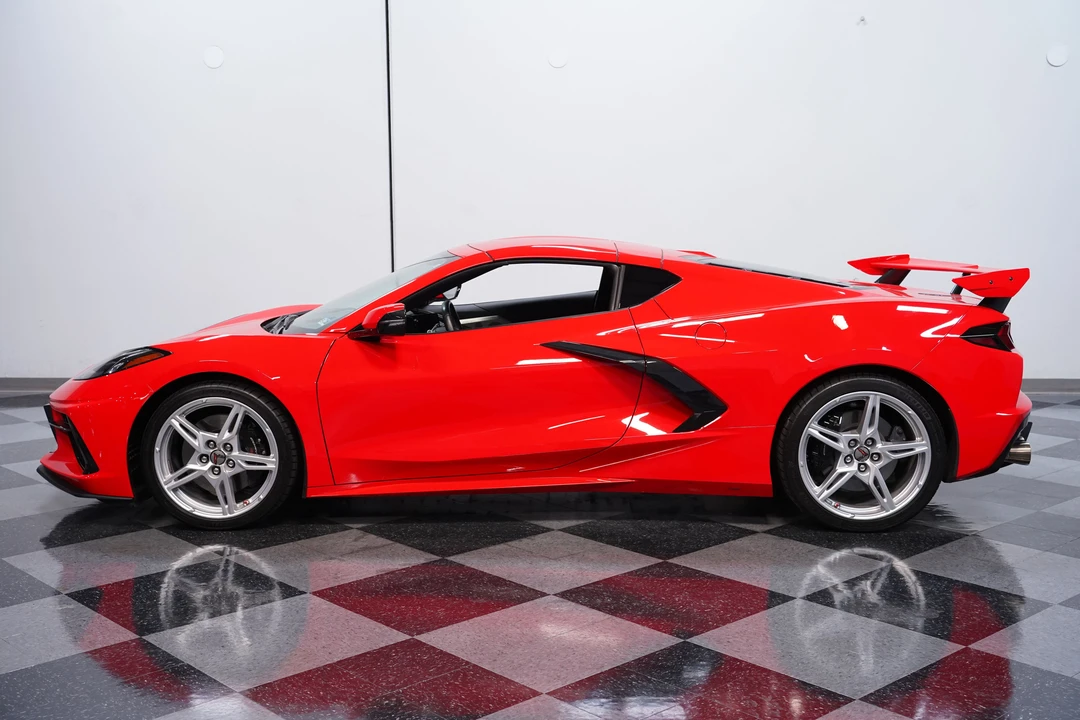 2021 Chevrolet Corvette C8 - Image 2 of 31