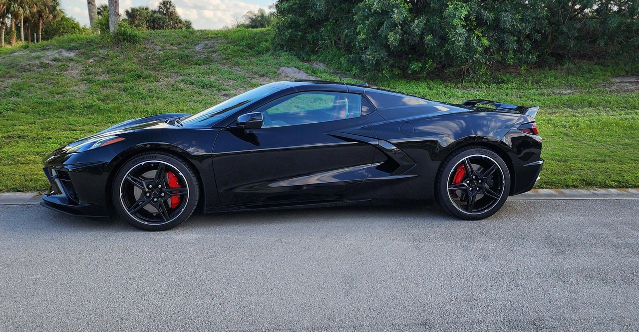 2021 Chevrolet Corvette C8 - Image 17 of 31