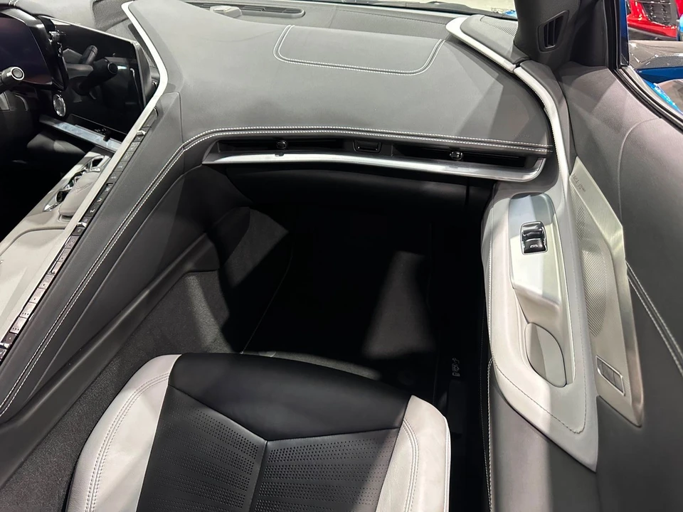 2021 Chevrolet Corvette C8 - Image 8 of 21