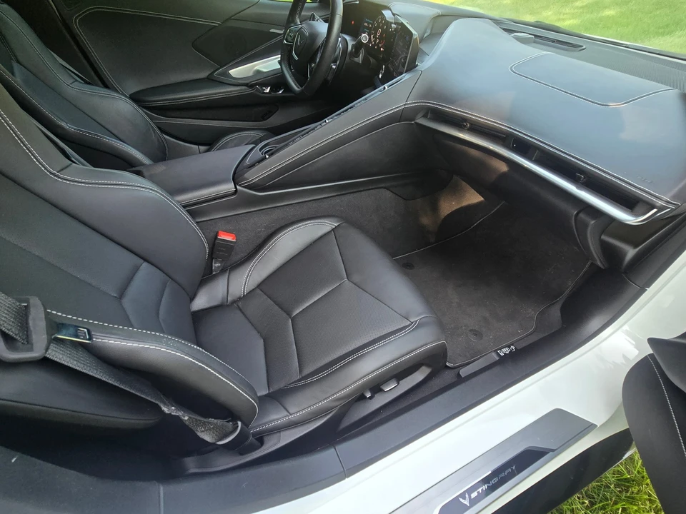 2021 Chevrolet Corvette C8 - Image 8 of 15