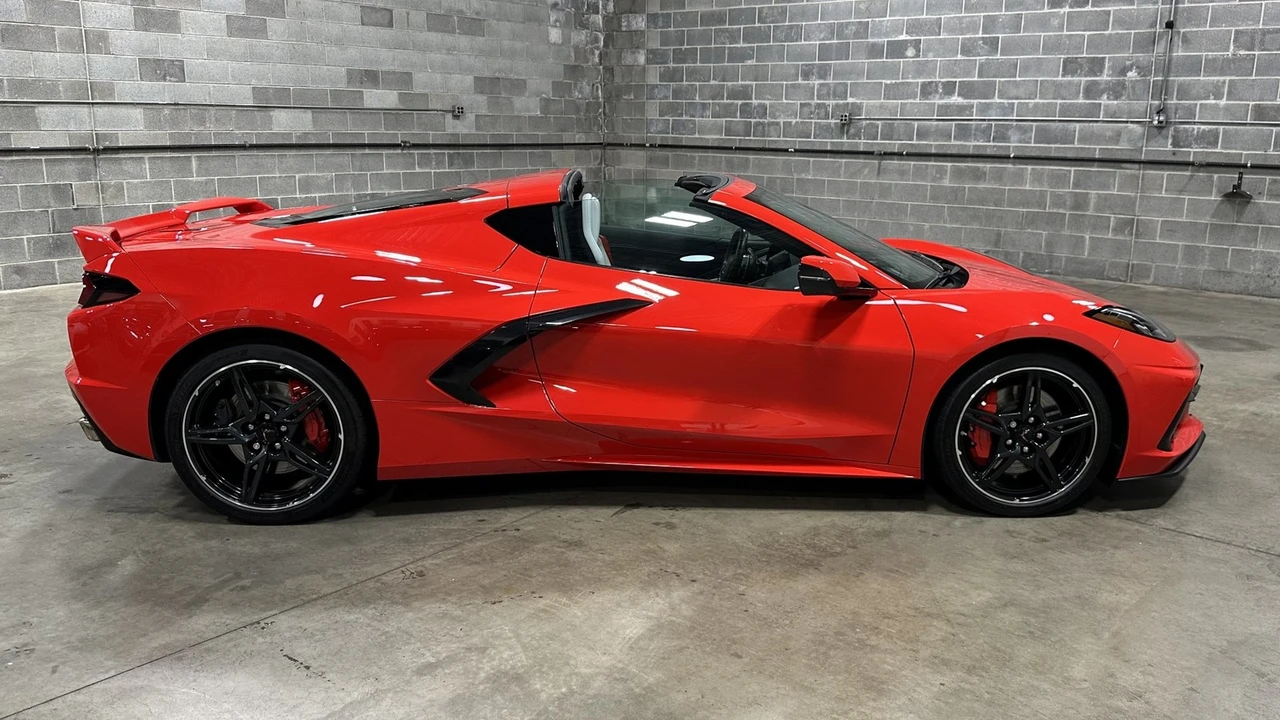 2021 Chevrolet Corvette C8 - Image 3 of 21