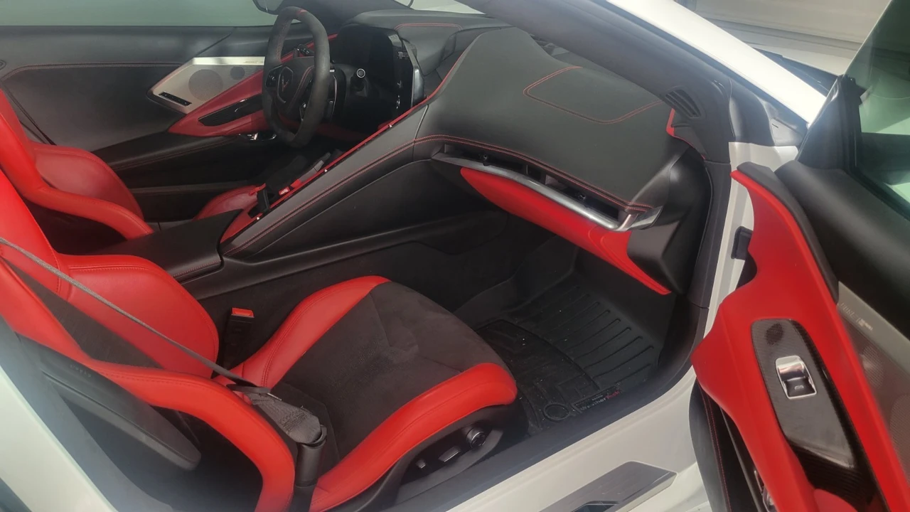 2021 Chevrolet Corvette C8 - Image 15 of 31