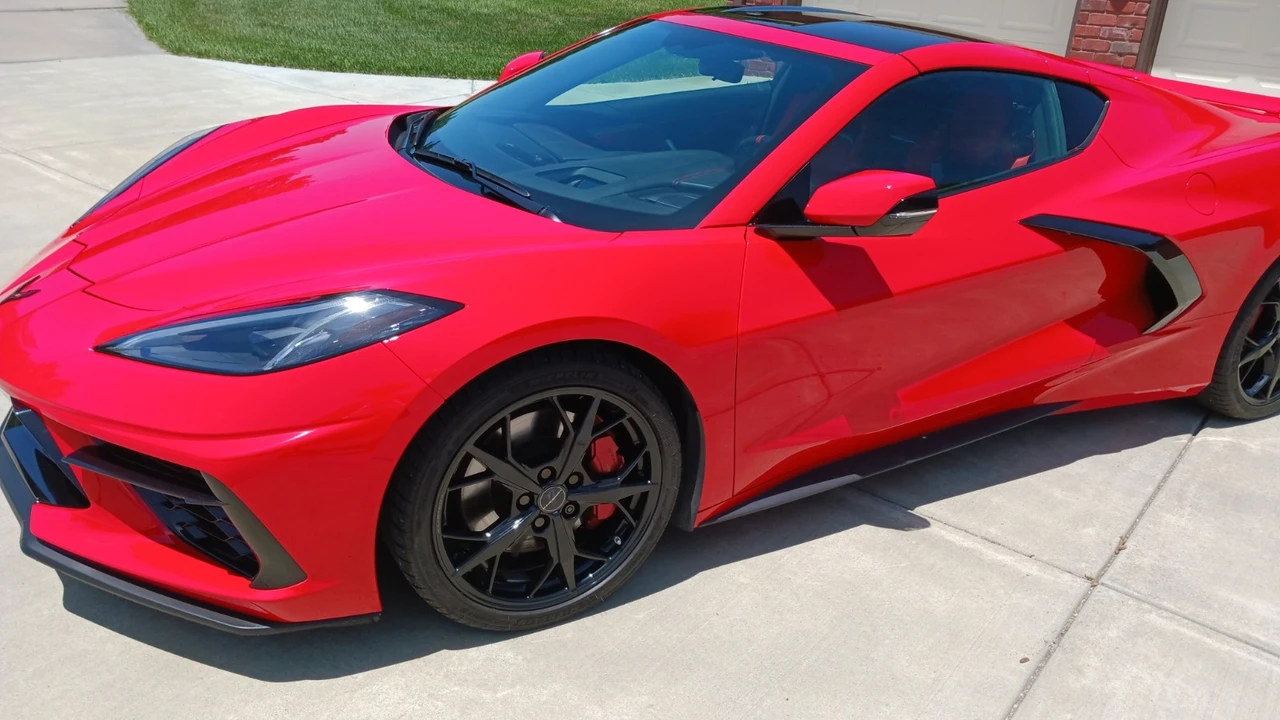 2021 Chevrolet Corvette C8 - Image 2 of 31