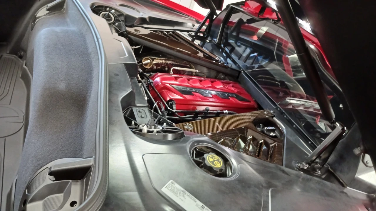 2021 Chevrolet Corvette C8 - Image 8 of 31