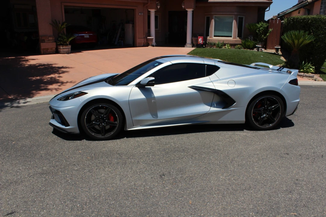 2021 Chevrolet Corvette C8 - Image 2 of 31