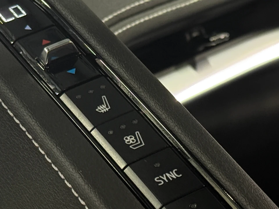 2021 Chevrolet Corvette C8 - Image 17 of 31