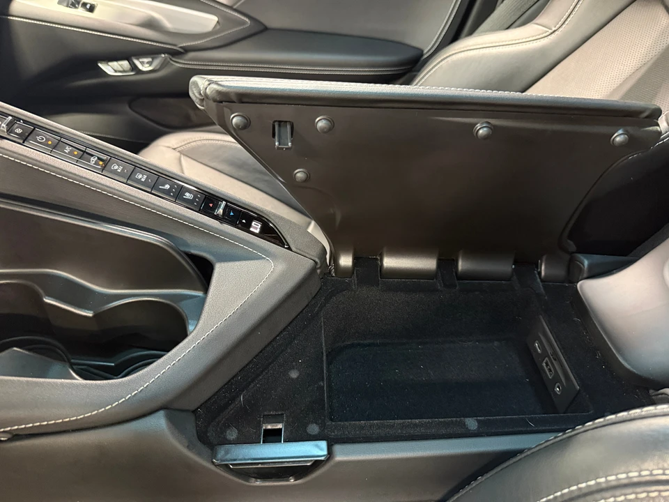 2021 Chevrolet Corvette C8 - Image 19 of 31