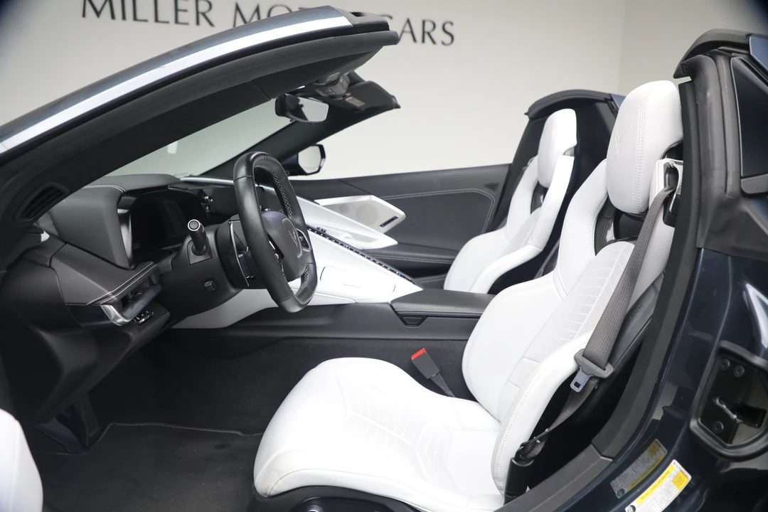 2021 Chevrolet Corvette - Image 14 of 31