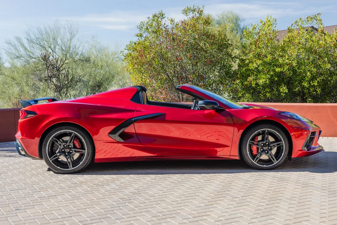 2021 Chevrolet Corvette C8 - Image 15 of 31