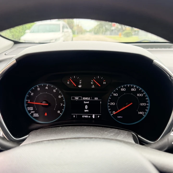 2021 Chevrolet Equinox - Image 10 of 15