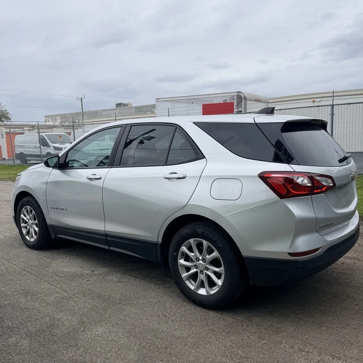 2021 Chevrolet Equinox - Image 7 of 15