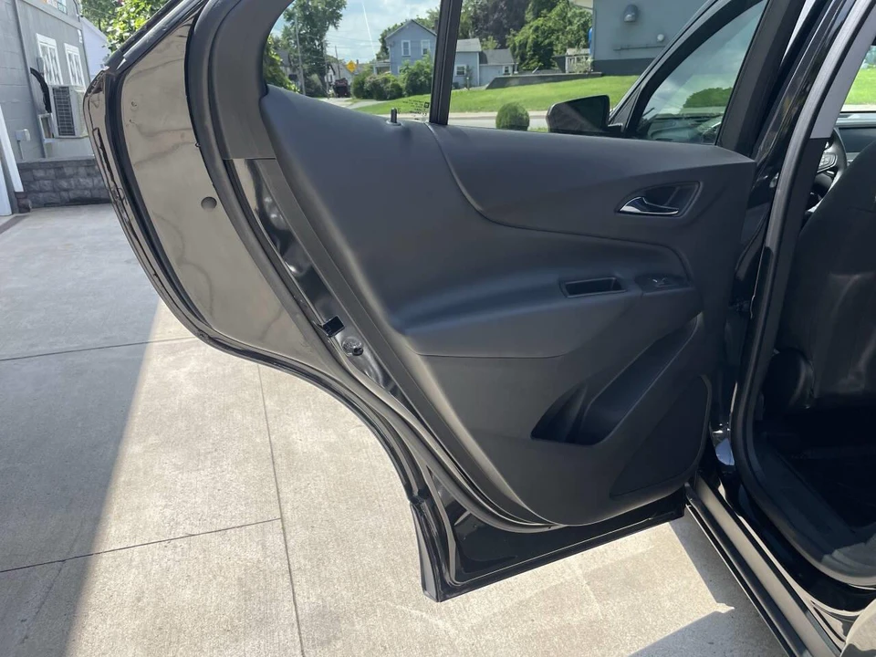 2021 Chevrolet Equinox - Image 25 of 31