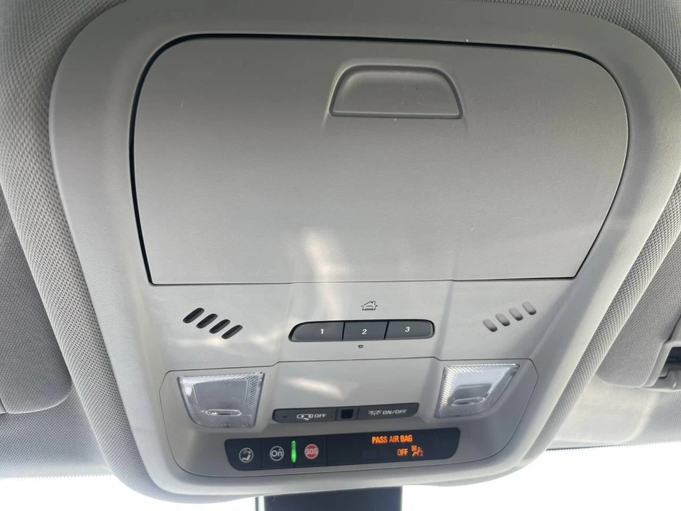 2021 Chevrolet Equinox - Image 21 of 31