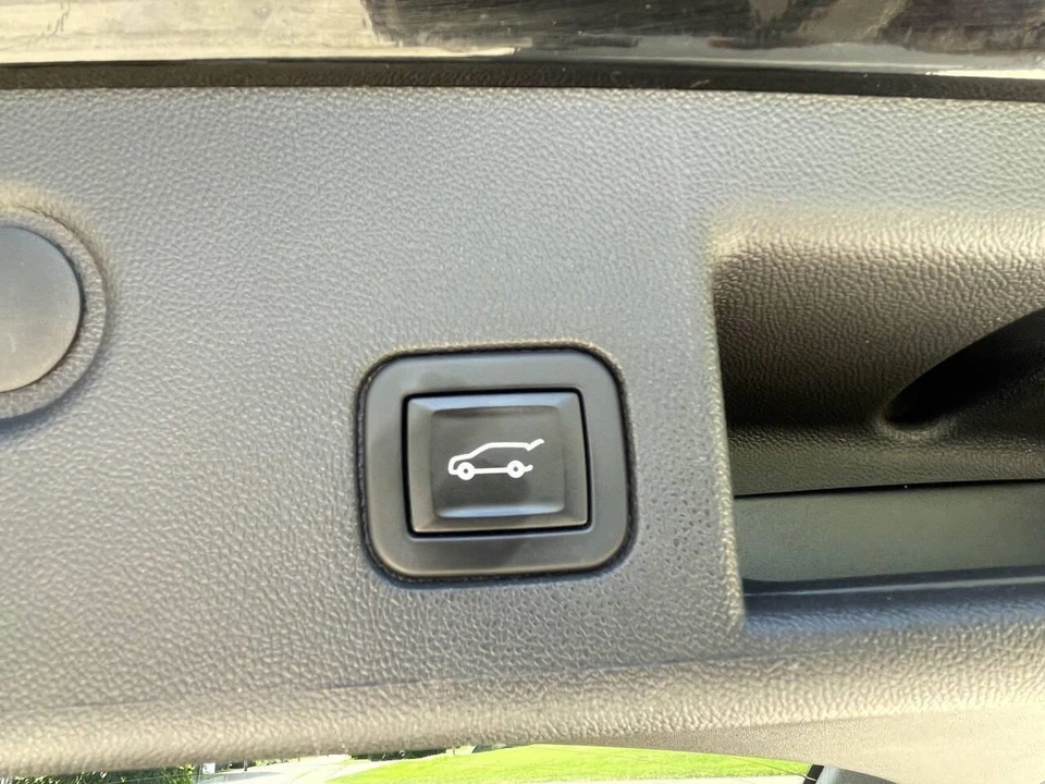 2021 Chevrolet Equinox - Image 29 of 31