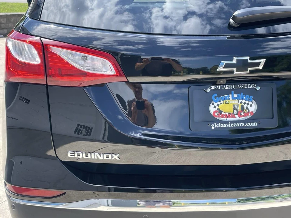 2021 Chevrolet Equinox - Image 10 of 31