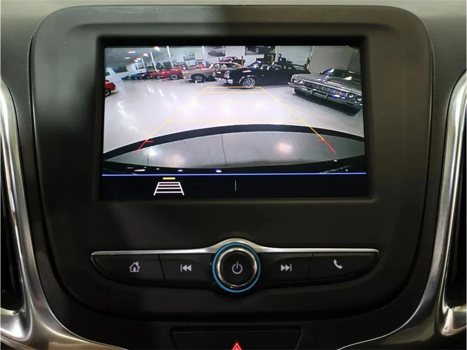 2021 Chevrolet Equinox - Image 19 of 31