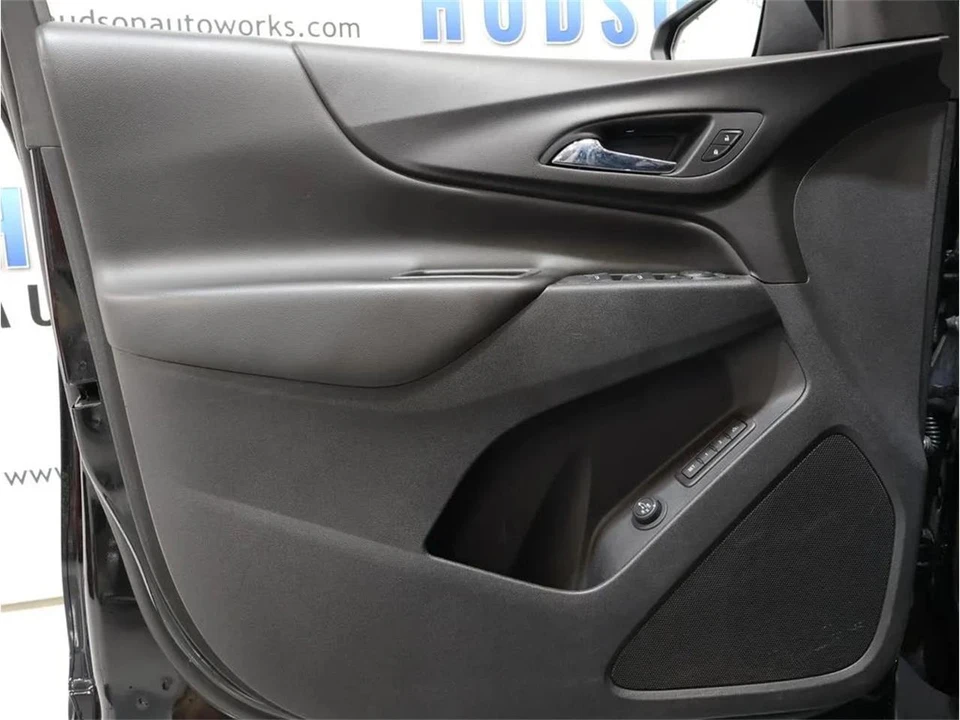 2021 Chevrolet Equinox - Image 10 of 31