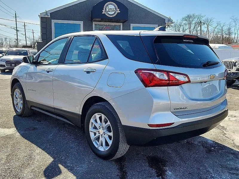 2021 Chevrolet Equinox - Image 5 of 12