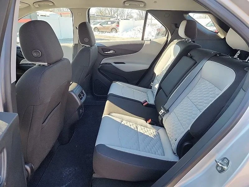 2021 Chevrolet Equinox - Image 11 of 12
