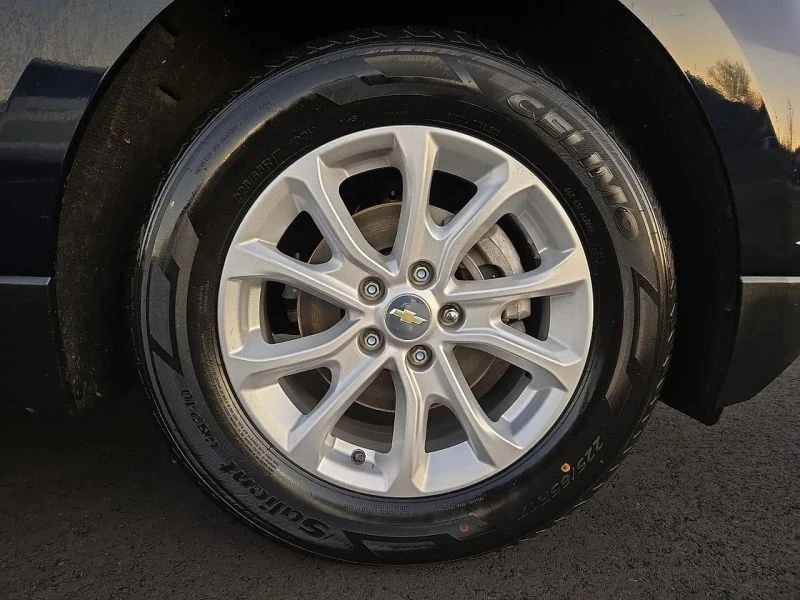2021 Chevrolet Equinox - Image 8 of 12