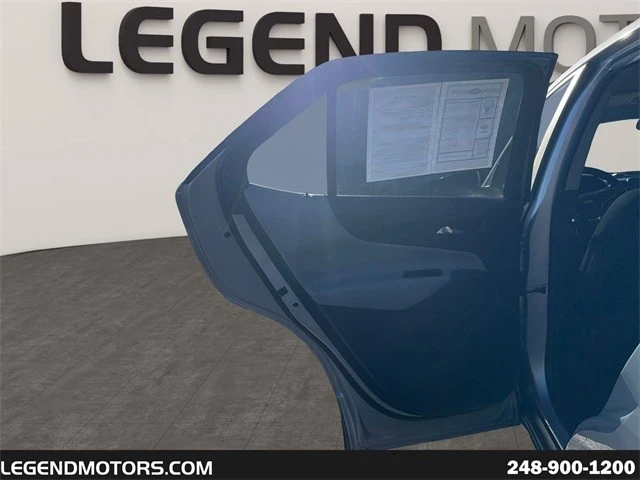 2021 Chevrolet Equinox - Image 13 of 21