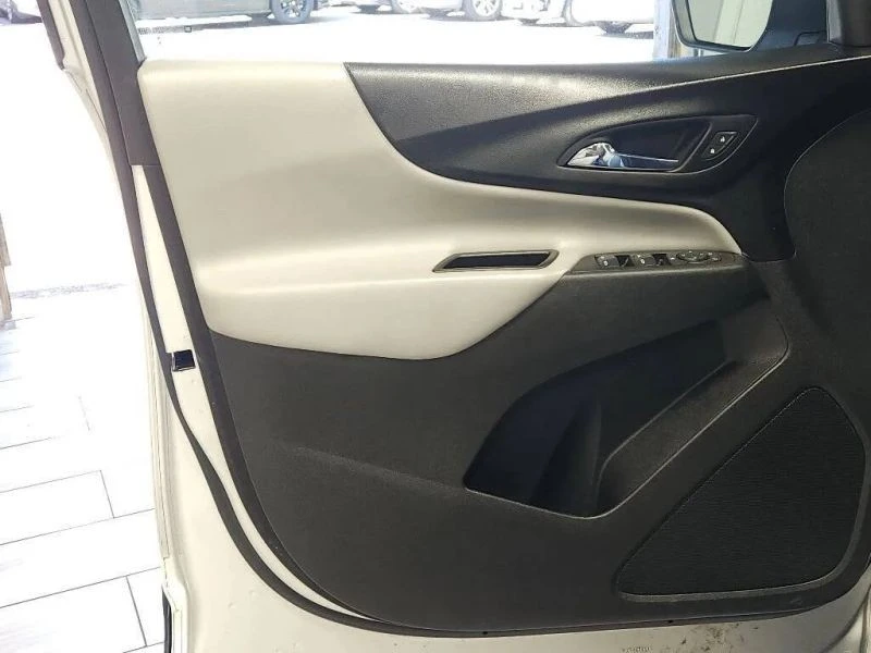 2021 Chevrolet Equinox - Image 10 of 12