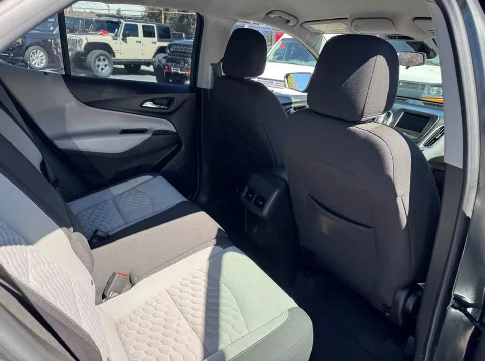 2021 Chevrolet Equinox - Image 10 of 12