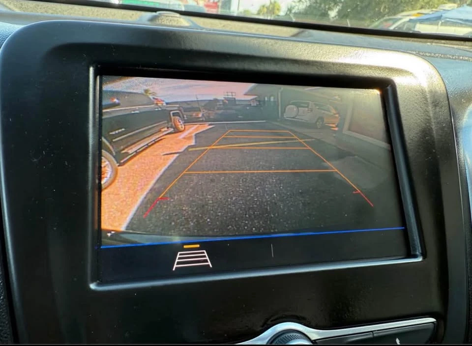 2021 Chevrolet Equinox - Image 8 of 10